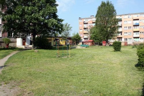 teren zgłoszony do konkursu, na którym może powstać plac zabaw dla dzieci