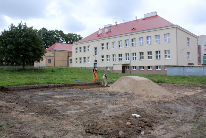 teren pod plac zabaw przy Szkole Podstawowej nr 2