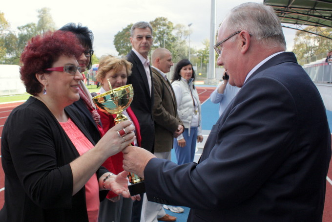 Ogólnopolska Inauguracja Czwartków Lekkoatletycznych była dobrą okazją by uhonorować dyrektorów najlepszych szkół z poprzedniego sezonu 
