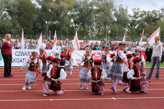 w części artystycznej wystąpiły dzieci z przedszkola "Mały Artysta"