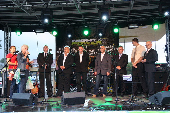 podczas wyścigów Night Power nagrodzeni zostali najlepsi kierowcy Miejskiego Przedsiębiorstwa Komunikacji w Łomży