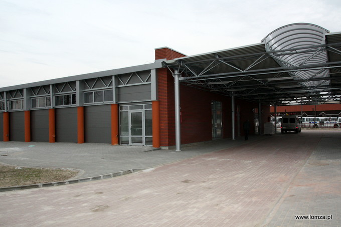 hala targowa i wiata