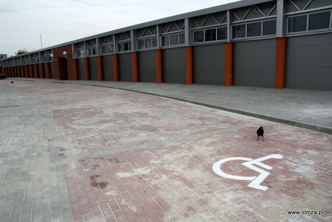 parkingi przy hali targowej
