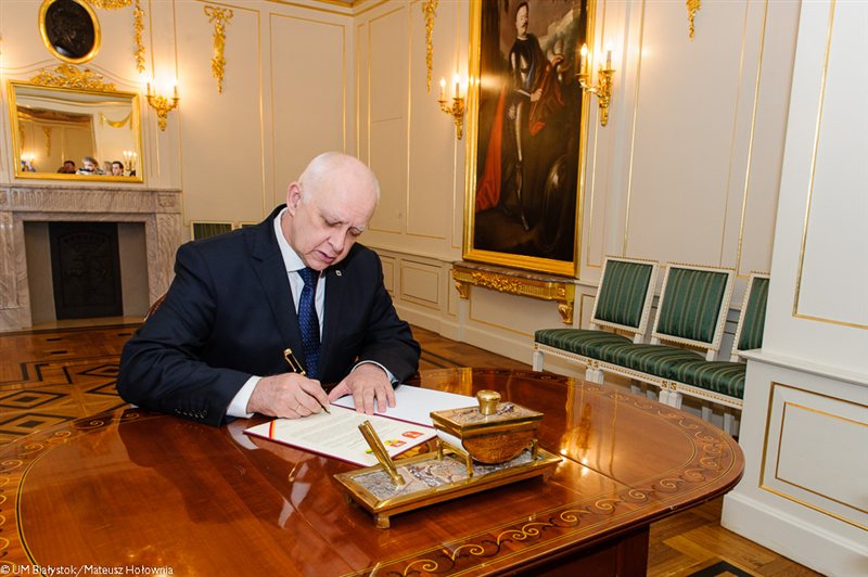 Marszałek Województwa Jarosław Dworzański