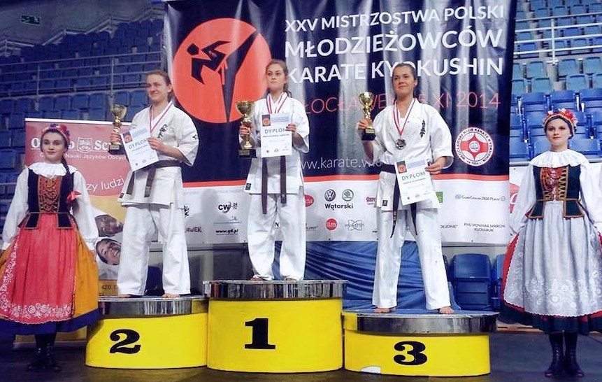 Karolina Mroczkowska na najwyższym stopniu podium