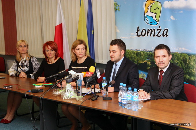 w konferencji prasowej, na której zaprezentowani zostali zastępcy Prezydenta Łomży, uczestniczyły również Przewodnicząca Rady Bernadeta Krynicka i Wiceprzewodnicząca Bogumiła Olbryś