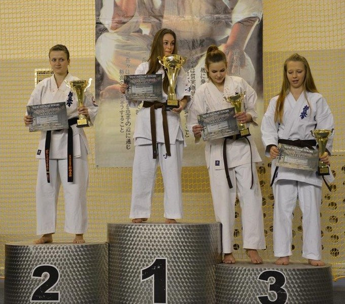 Karolina Mroczkowska na najwyższym stopniu podium