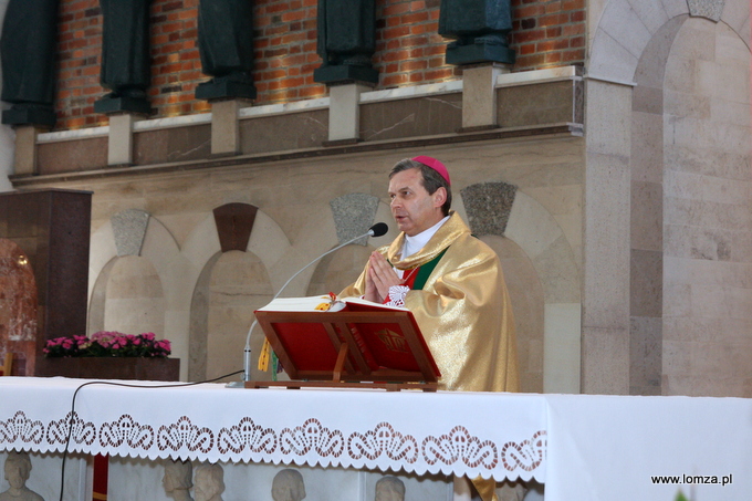 ks. bp. Tadeusz Bronakowski