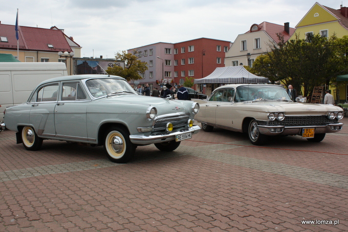 Wołga i Cadillac Fleetwood były atrakcją jarmarku