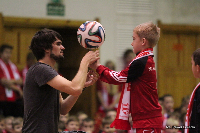 Mistrz świata w piłkarskim freestylu Michał Rycaj i