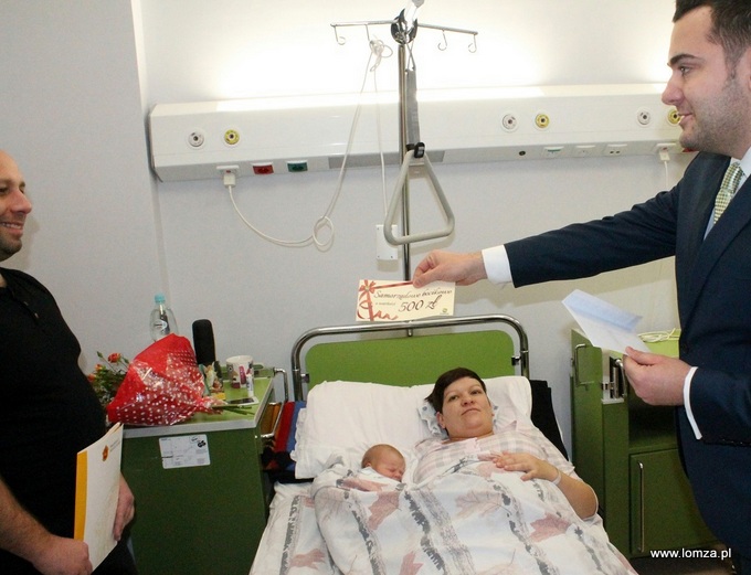 Przekazanie bonu samorządowego becikowego 