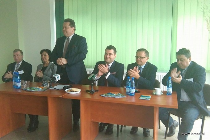 Wiceminister MSWiA Jarosław Zieliński podczas spotkania w siedzibie ŁKS, przy u. Zjazd