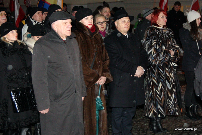 w Marszu udział wzięli m.in. Przewodniczący Rady Miejskiej Wiesław Grzymała, zastępca Prezydenta Łomży Agnieszka Muzyk, radna Hanka Gałązka, posłowie Lech Kołakowski i Bernadeta Krynicka