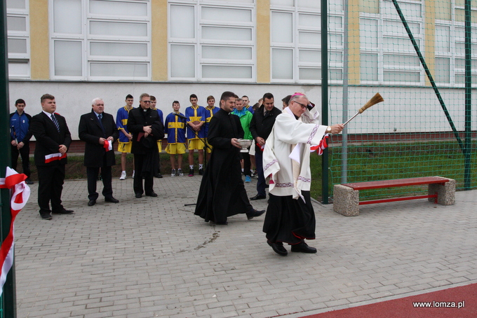 Boisko poświęcił biskup łomżyński Janusz Stepnowski