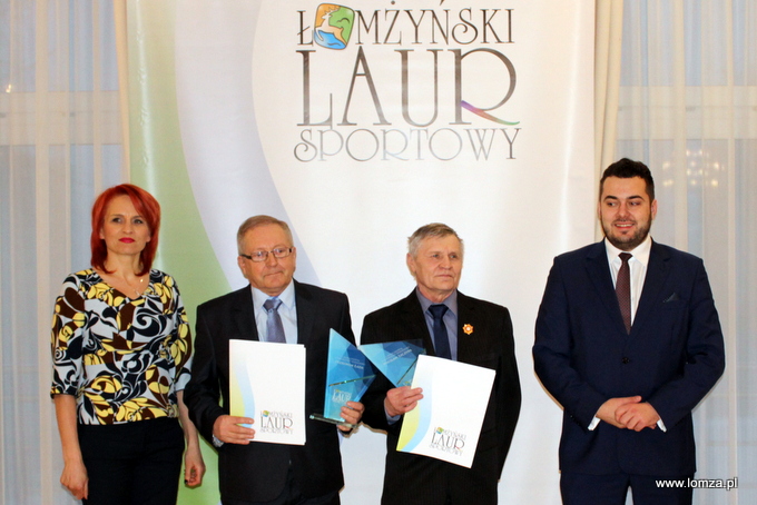 laureaci nagrodzeni za całokształt działalności w łomżyńskim sporcie 