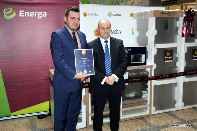 Prezydent Łomży Mariusz Chrzanowski i Konstanty Strumski - Główny Specjalista ds. Sprzedaży ENERGA - Obrót S.A.