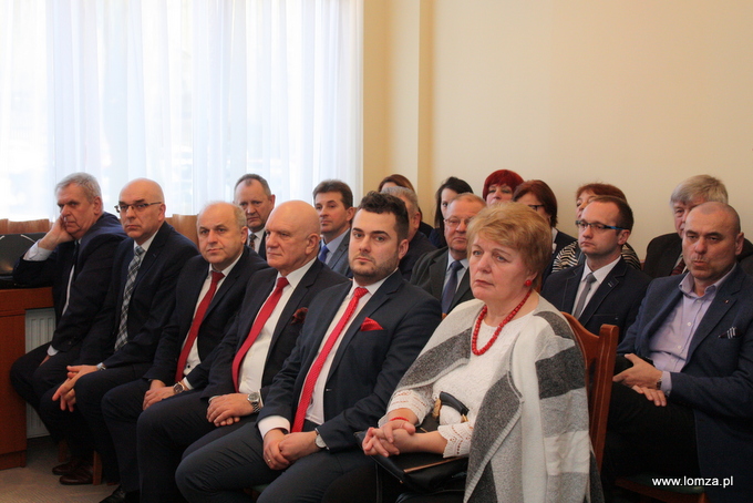Prezydent Łomży Mariusz Chrzanowski (drugi od prawej)