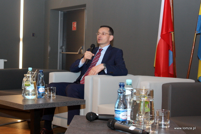 Wicepremier Mateusz Morawiecki na konferencji "Przedsiębiorcza Łomża – otwarta na rozwój: Łomża i województwo podlaskie w Strategii na rzecz Odpowiedzialnego Rozwoju" 