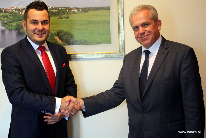 Prezydent Łomży Mariusz Chrzanowski i dyrektor Szpitala Wojewódzkiego w Łomży Roman Eugeniusz Nojszewski