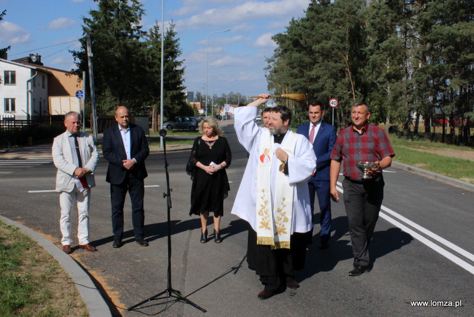 Ulicę poświęcił ks. prał. Paweł Bejgier, proboszcz parafii Najświętszej Marii Panny Częstochowskiej