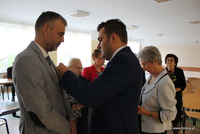 Wręczano odznaczenia i dyplomy