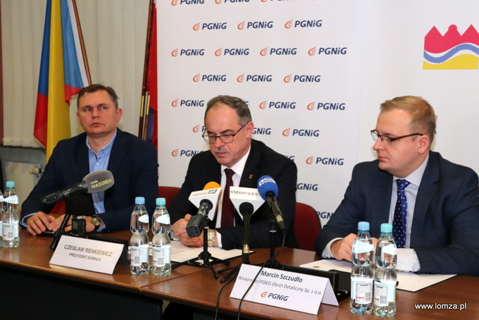 Czesław Renkiewicz, prezydent Suwałk (w środku)