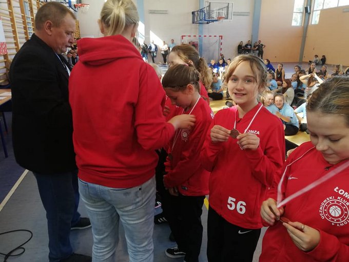 Młode łomżanki stanęły na trzecim stopniu podium