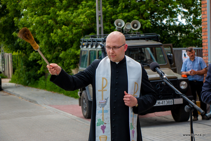 ulicę poświęcił ksiądz Michał Wyszyński z parafii pw. Świętego Brunona z Kwerfurtu