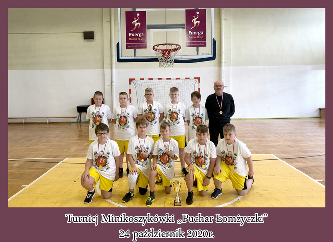 III miejsce UKS 9 Łomża, rocznik 2010