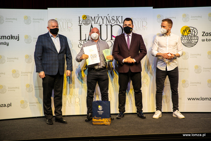 laur odbiera Paweł Gębusiak