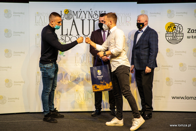 laur odbiera Rafał Kołowski