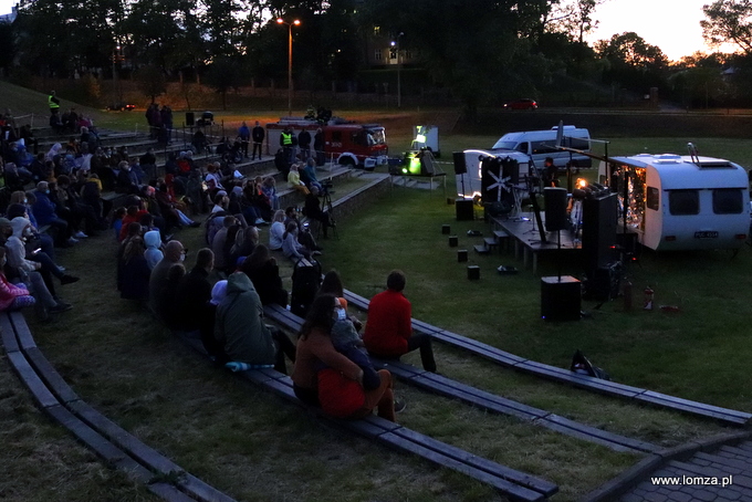 zakończenie 34. Międzynarodowego Festiwalu Teatralnego "Walizka" wyjątkowo odbyło się na muszli koncertowej przy ul. Zjazd