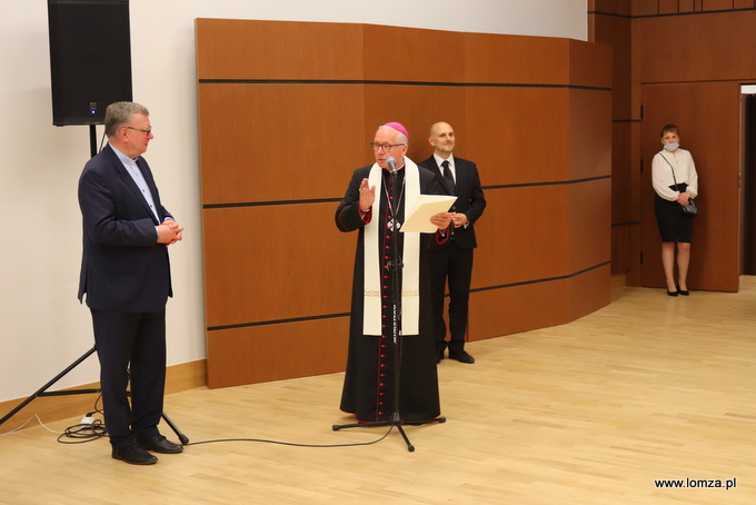 nowy obiekt łomżyńskich filharmoników poświęcił Biskup Łomżyński Janusz Stepnowski