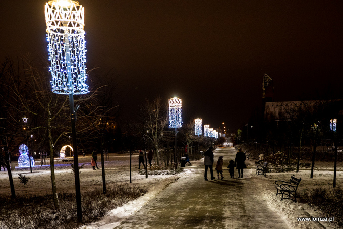 iluminacje świąteczne w Parku Jana Pawła II - Papieża Pielgrzyma