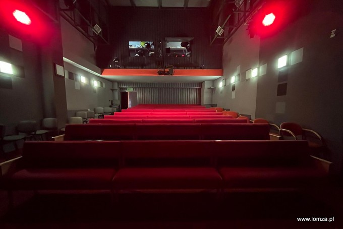 widownia w Teatrze Lalki i Aktora w Łomży, fot. Łukasz Boratyński/TLiA