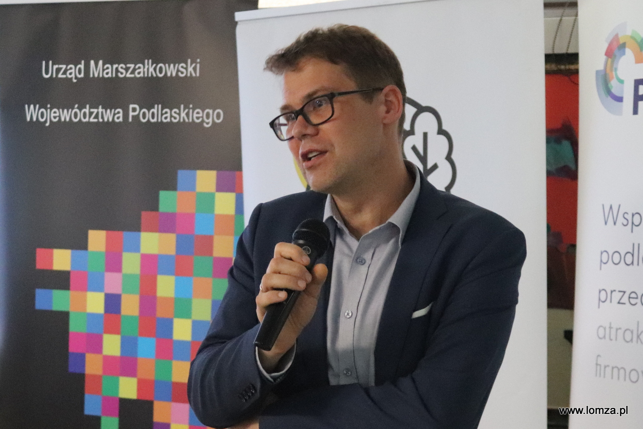 prorektor Akademii Łomżyńskiej dr Dariusz Perło 