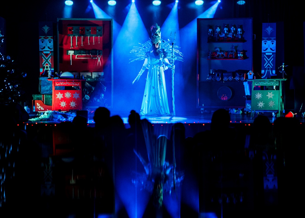 "Świąteczna gorączka" Teatr Bajaderka