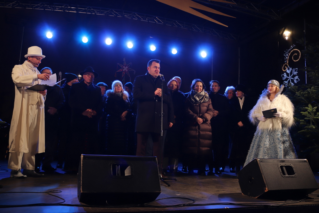 życzenia mieszkańcom złożył m.in. prezydent Mariusz Chrzanowski