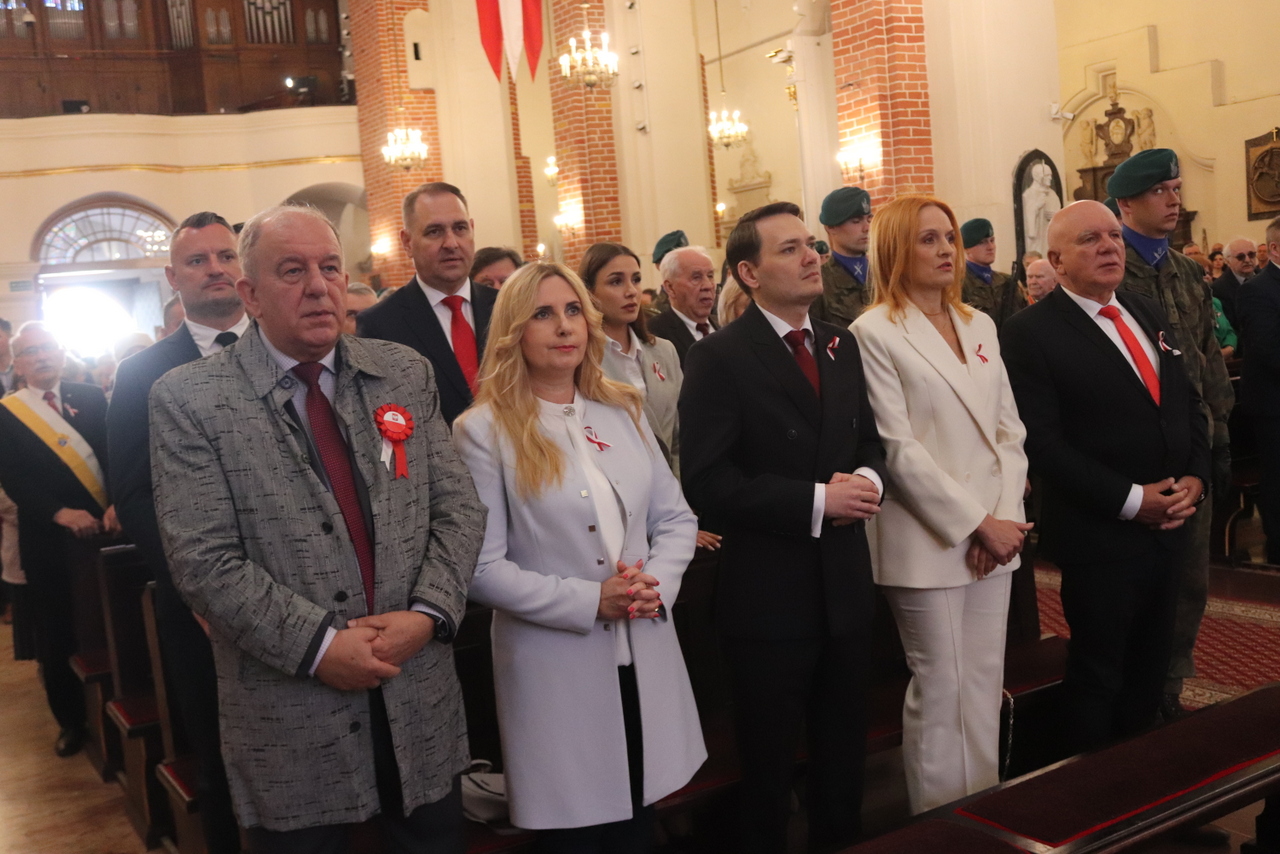 radni Rady Miejskiej w Katedrze Łomżyńskiej