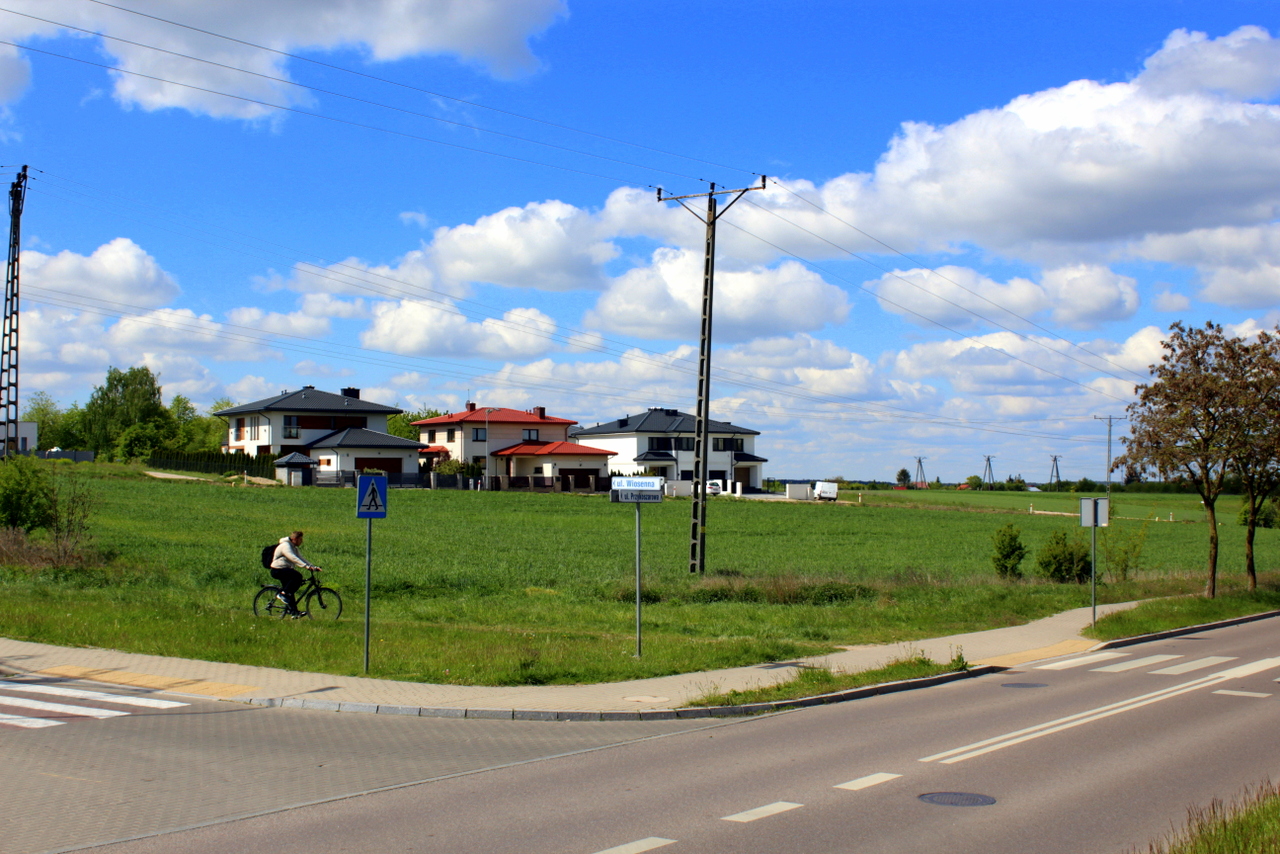 teren przy ul. Przykoszarowej