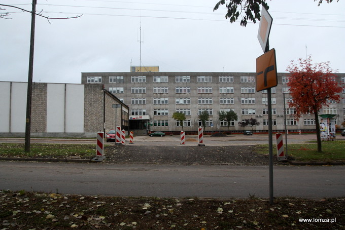 Miasto robi parking przy byłym Urzędzie Wojewódzkim