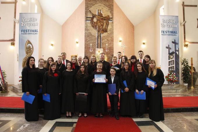 Udany debiut łomżyńskiego chóru młodzieżowego Carmen Fidei