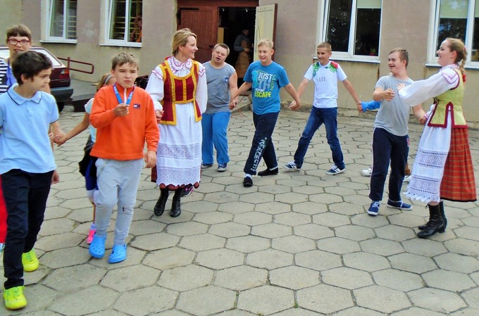 Festyn ludowy w  ZSS w Łomży