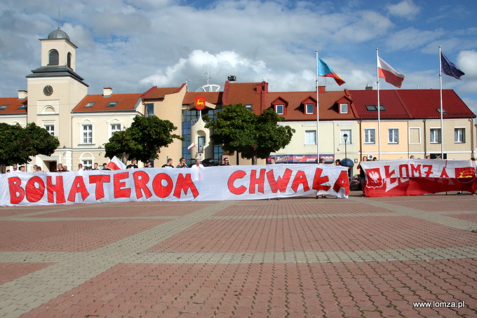 Łomżyniacy upamiętnili bohaterstwo Powstańców Warszawskich