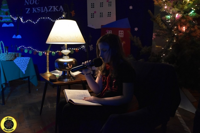 Nocne czytanie w SP 7
