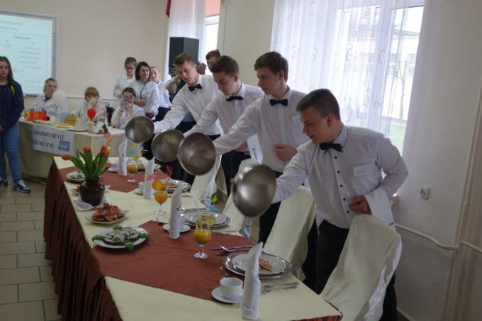 „Weta” zaprosiła gimnazjalistów na „Dni Otwarte” Szkoły