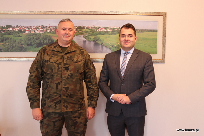 Rozmawiano o współpracy samorządu z wojskiem