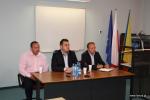 Prezydent Łomży Mariusz Chrzanowski (w środku), Piotr Kłys - wójt Gminy Łomża (z prawej), Mariusz Giełgut - doradca Prezydenta (z prawej)