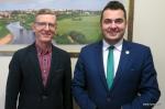 prof. dr hab. Wojciech Kudyba i prezydent Łomży Mariusz Chrzanowski