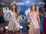 Miss Nastolatek Ziemi Łomżyńskiej Ewelina Gutowska i Miss Ziemi Łomżyńskiej Wiktoria Ciochanowska (fot. Paweł Wądołowski)
